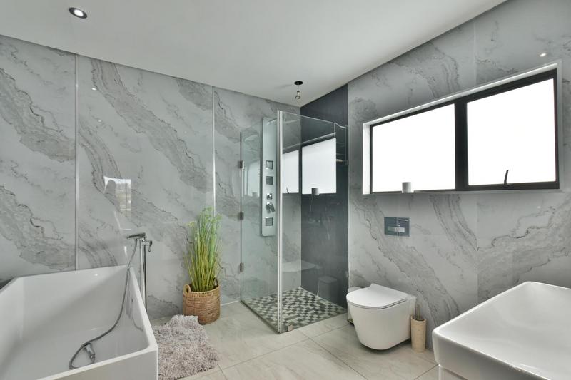 5 Bedroom Property for Sale in Eye of Africa Gauteng