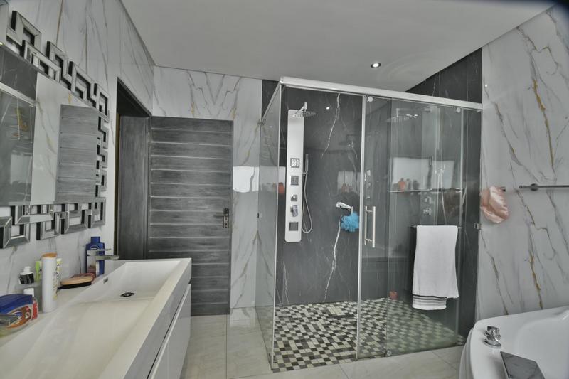 5 Bedroom Property for Sale in Eye of Africa Gauteng