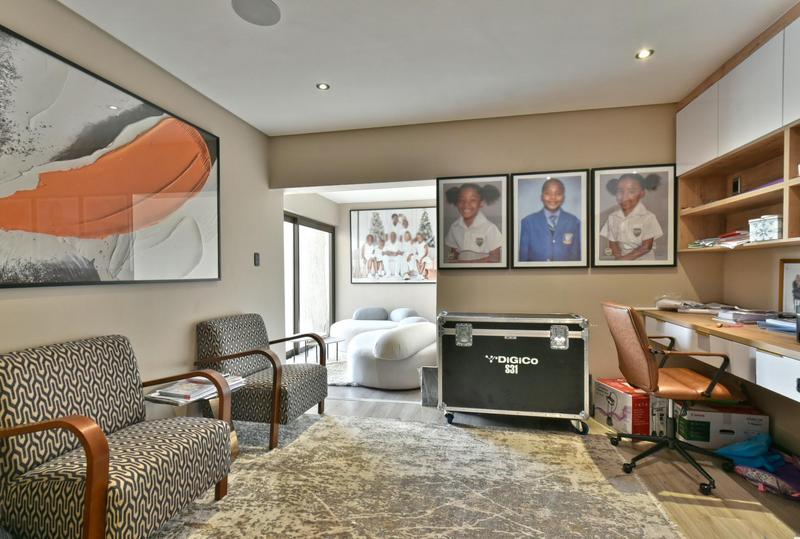 5 Bedroom Property for Sale in Eye of Africa Gauteng
