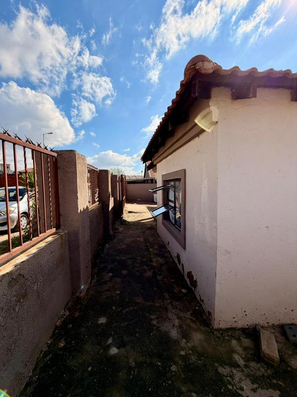3 Bedroom Property for Sale in Olievenhoutbosch Gauteng