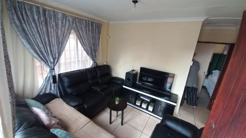 2 Bedroom Property for Sale in Danville Gauteng