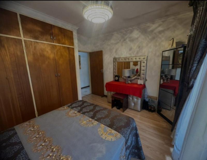 5 Bedroom Property for Sale in Mountain View Gauteng