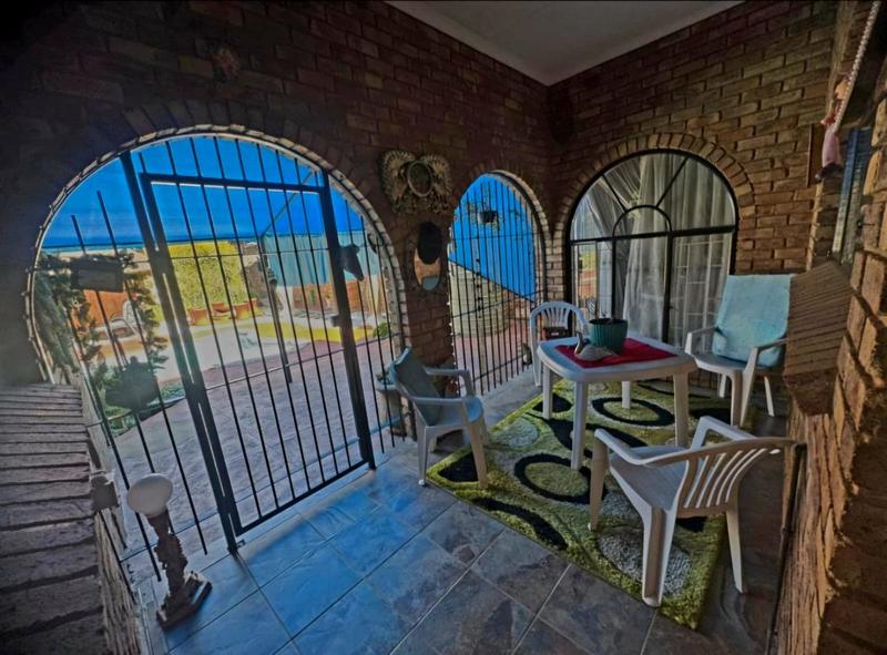 5 Bedroom Property for Sale in Mountain View Gauteng