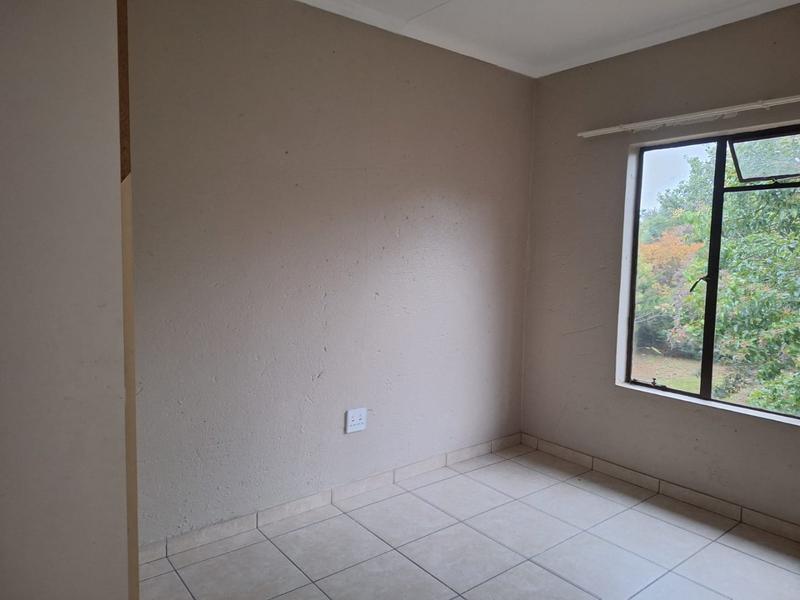 2 Bedroom Property for Sale in Helikonpark Gauteng