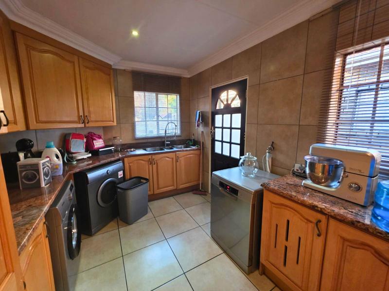 4 Bedroom Property for Sale in Blue Gill Estate Gauteng