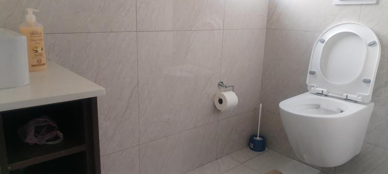 To Let 5 Bedroom Property for Rent in Wildtuinpark Gauteng