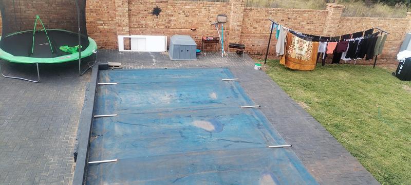 To Let 5 Bedroom Property for Rent in Wildtuinpark Gauteng