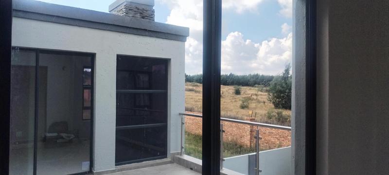 To Let 5 Bedroom Property for Rent in Wildtuinpark Gauteng