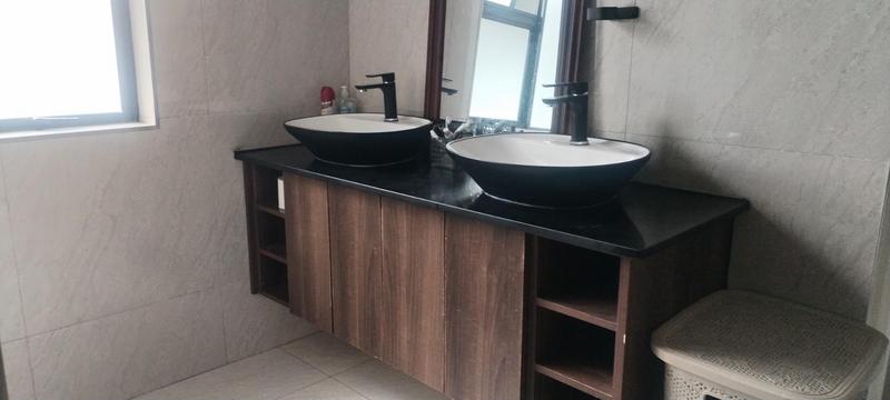 To Let 5 Bedroom Property for Rent in Wildtuinpark Gauteng