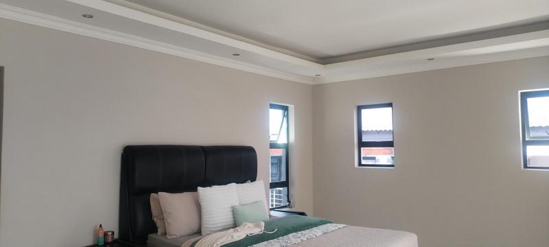 To Let 5 Bedroom Property for Rent in Wildtuinpark Gauteng