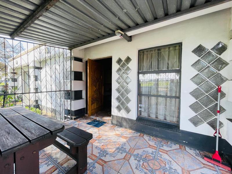 4 Bedroom Property for Sale in Mackenzie Park Gauteng
