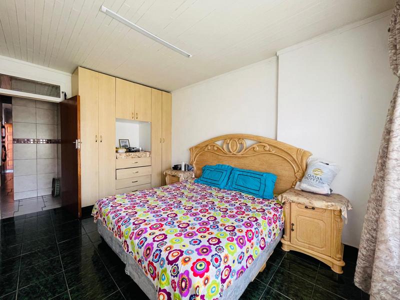 4 Bedroom Property for Sale in Mackenzie Park Gauteng