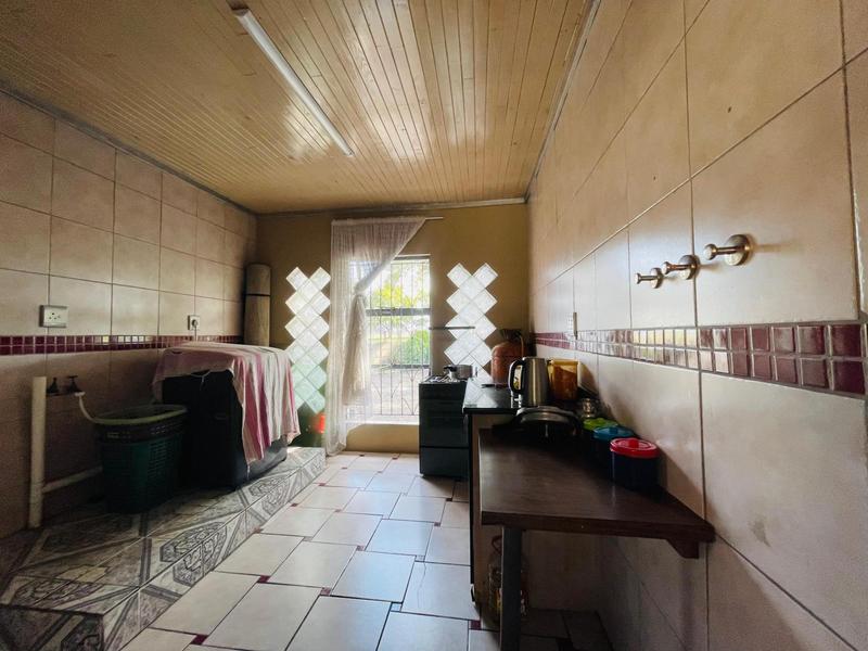 4 Bedroom Property for Sale in Mackenzie Park Gauteng