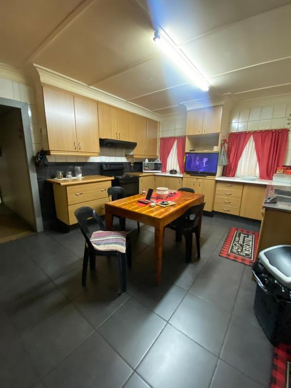 3 Bedroom Property for Sale in Strubenvale Gauteng