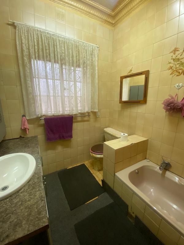 3 Bedroom Property for Sale in Strubenvale Gauteng