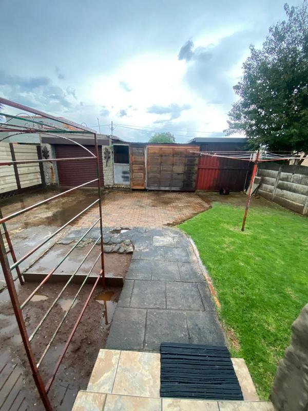 3 Bedroom Property for Sale in Strubenvale Gauteng
