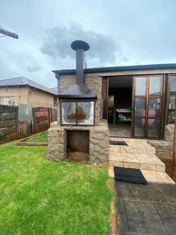 3 Bedroom Property for Sale in Strubenvale Gauteng