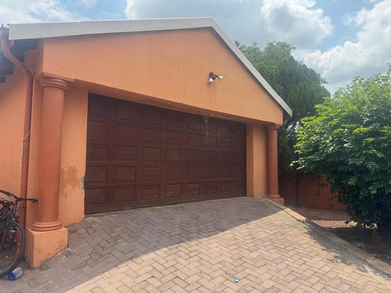 4 Bedroom Property for Sale in Elandspark Gauteng
