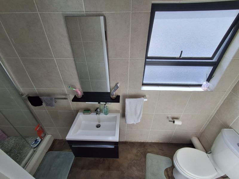 2 Bedroom Property for Sale in Glenanda Gauteng