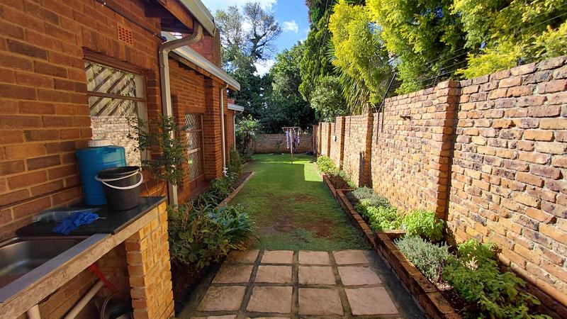 3 Bedroom Property for Sale in Glenvista Gauteng