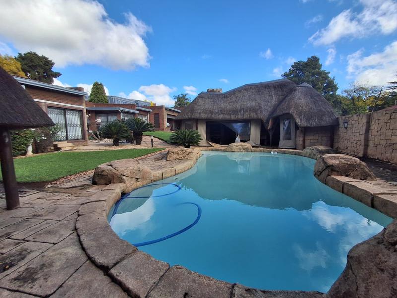 3 Bedroom Property for Sale in Glenvista Gauteng