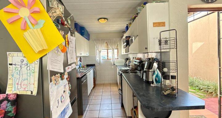 2 Bedroom Property for Sale in Glenvista Gauteng