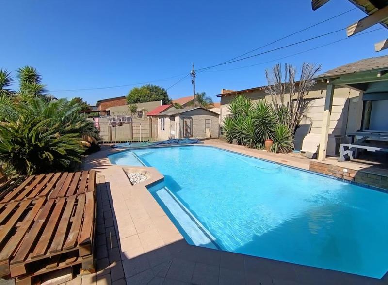 3 Bedroom Property for Sale in Roseacre Gauteng