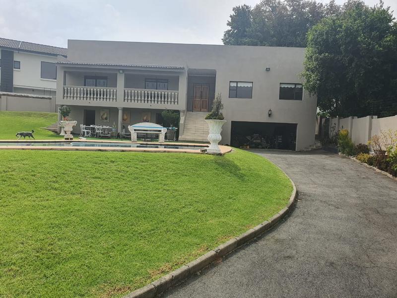 6 Bedroom Property for Sale in Victory Park Gauteng