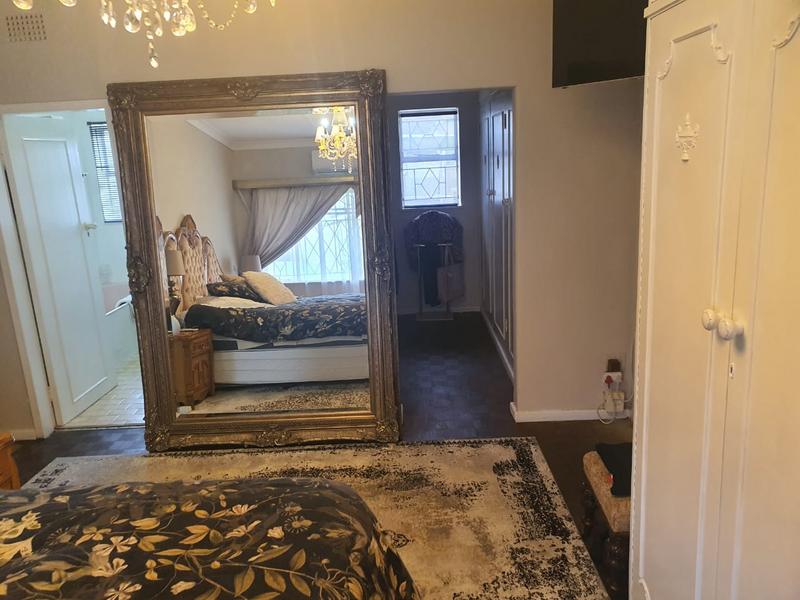 6 Bedroom Property for Sale in Victory Park Gauteng