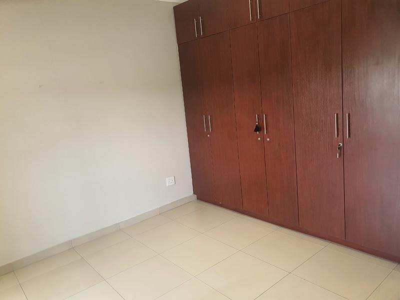 6 Bedroom Property for Sale in Victory Park Gauteng