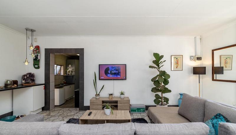 To Let 1 Bedroom Property for Rent in Glen Marais Gauteng