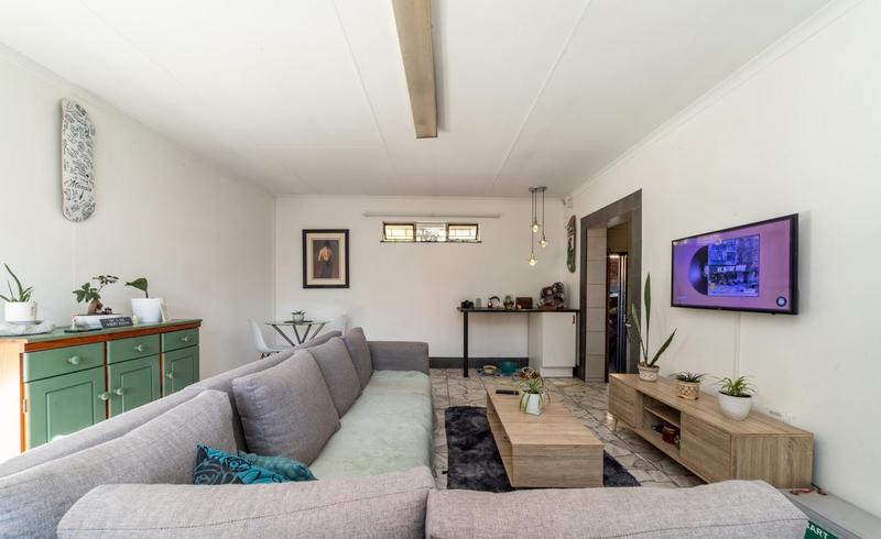 To Let 1 Bedroom Property for Rent in Glen Marais Gauteng