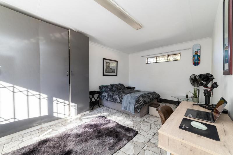 To Let 1 Bedroom Property for Rent in Glen Marais Gauteng