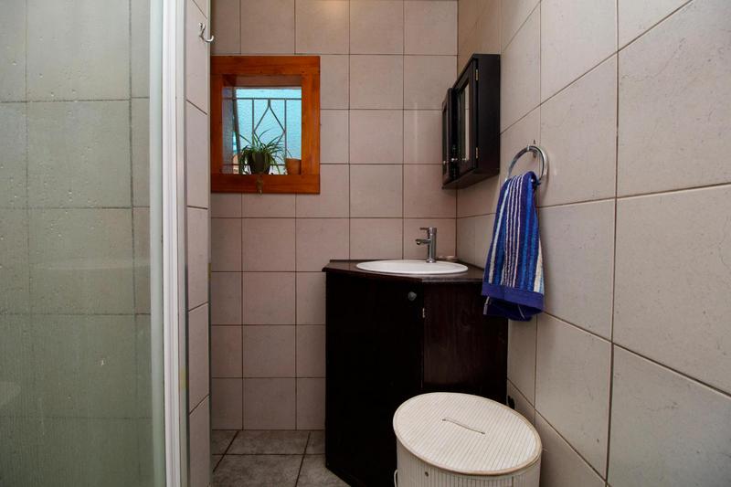 To Let 1 Bedroom Property for Rent in Glen Marais Gauteng