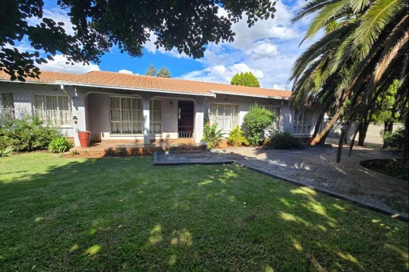 3 Bedroom Property for Sale in Brackendowns Gauteng