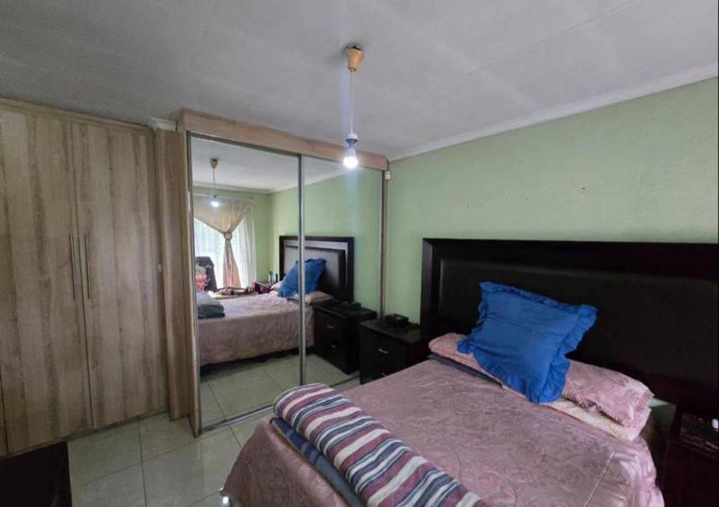 3 Bedroom Property for Sale in Brackendowns Gauteng