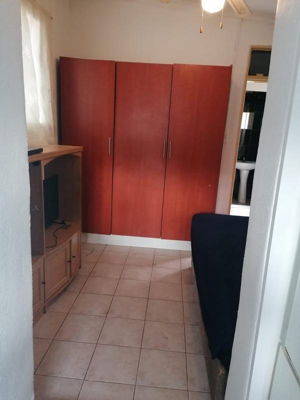 To Let 1 Bedroom Property for Rent in Clubview Gauteng