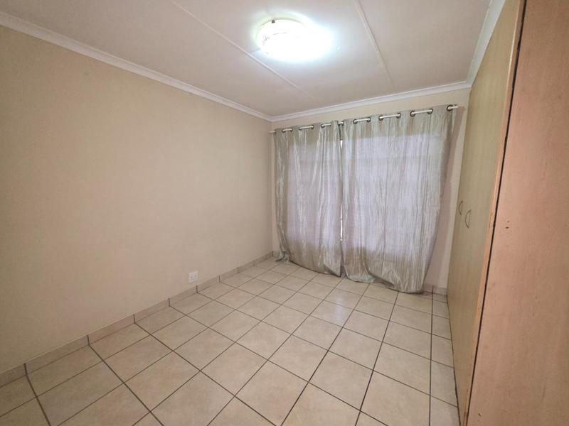 To Let 2 Bedroom Property for Rent in Kookrus Gauteng