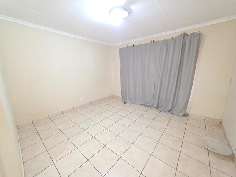 To Let 2 Bedroom Property for Rent in Kookrus Gauteng