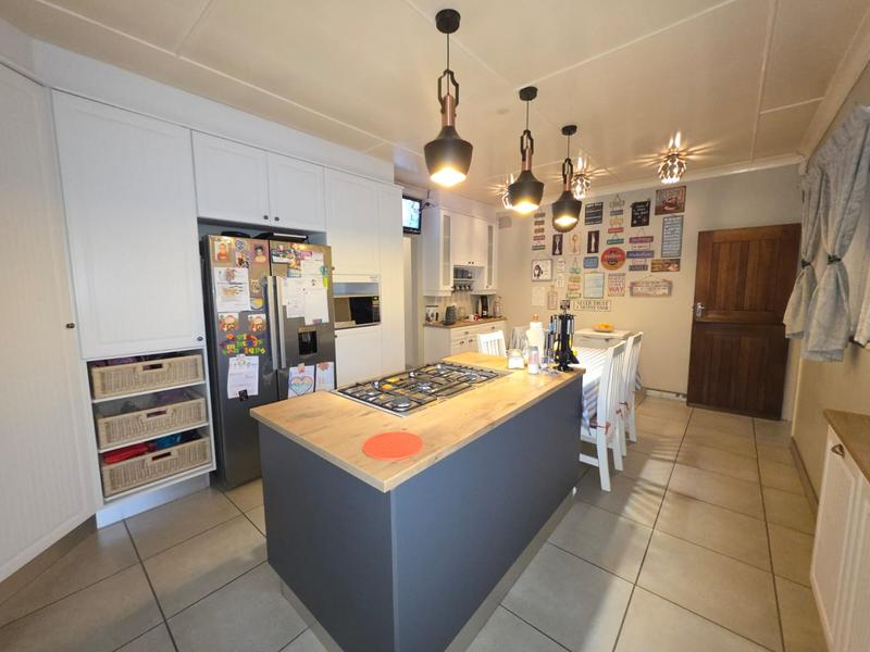 4 Bedroom Property for Sale in Rothdene Gauteng