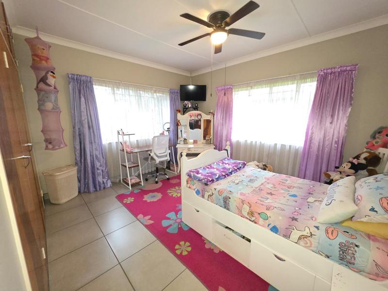 4 Bedroom Property for Sale in Rothdene Gauteng