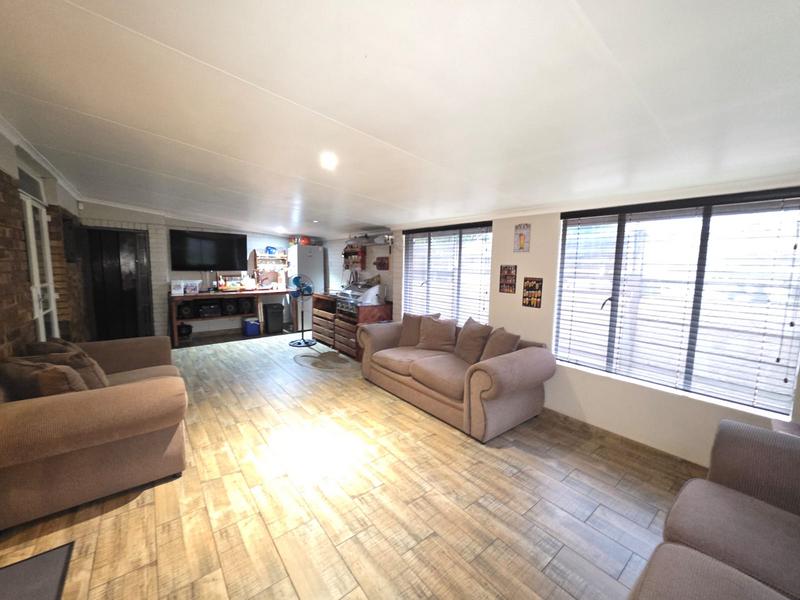 4 Bedroom Property for Sale in Rothdene Gauteng