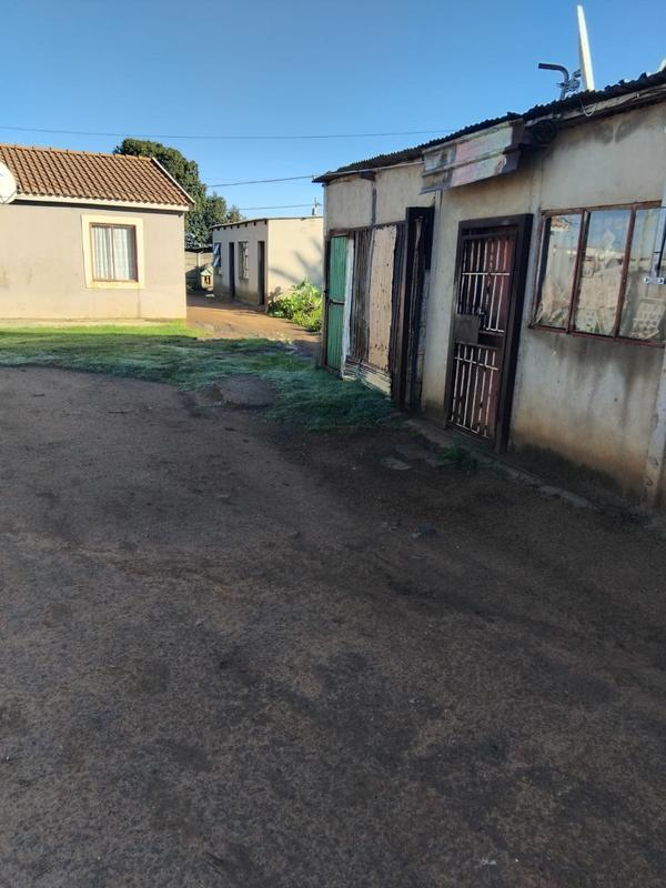 2 Bedroom Property for Sale in Etwatwa Gauteng