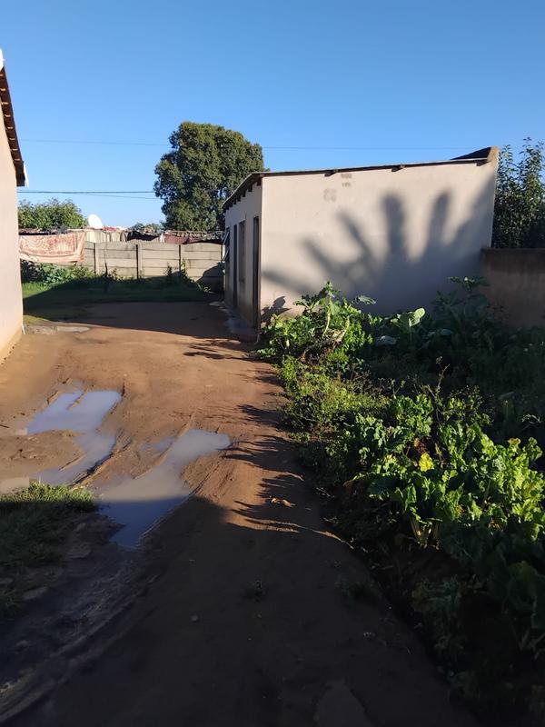 2 Bedroom Property for Sale in Etwatwa Gauteng
