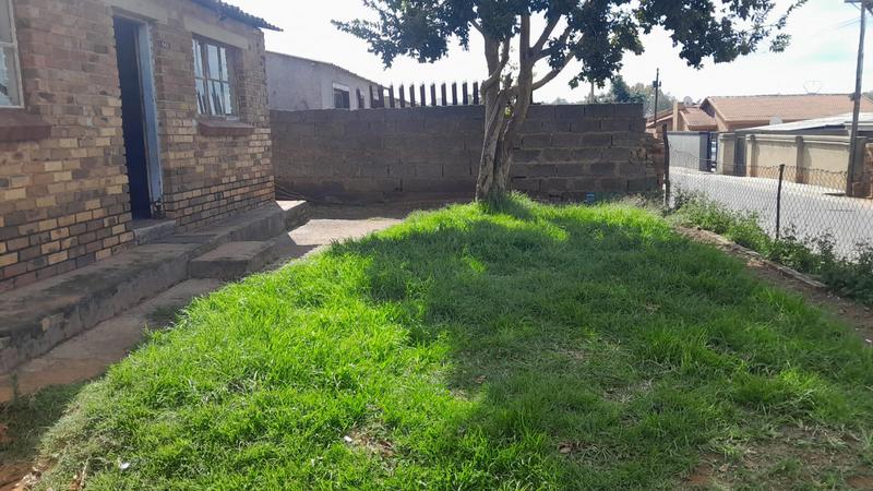 2 Bedroom Property for Sale in Meadowlands Zone 2 Gauteng
