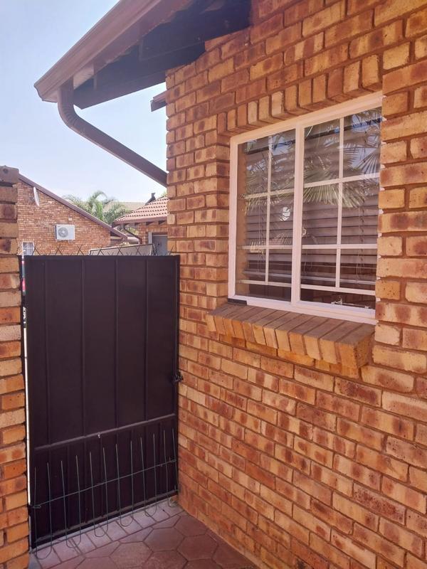 3 Bedroom Property for Sale in Wierda Park Gauteng