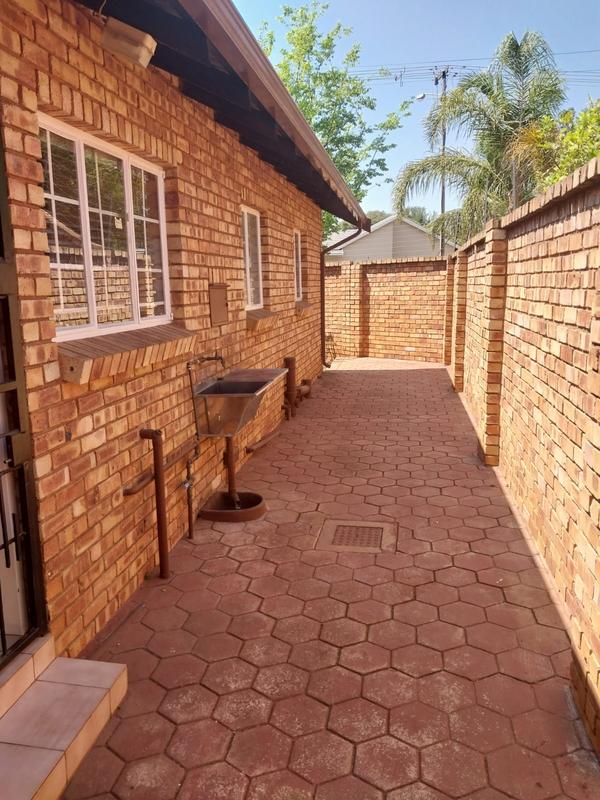 3 Bedroom Property for Sale in Wierda Park Gauteng