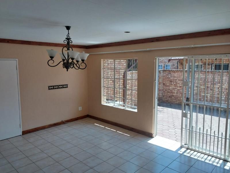 3 Bedroom Property for Sale in Wierda Park Gauteng