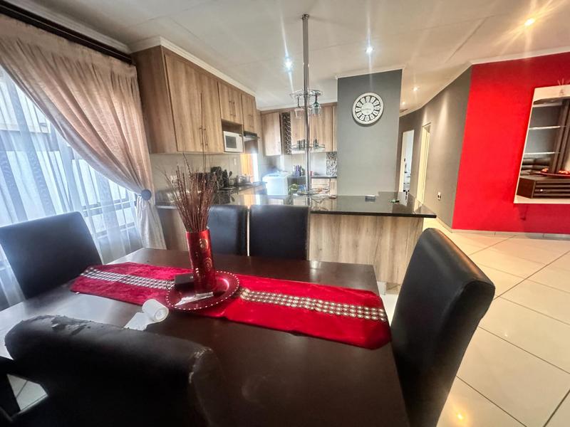 4 Bedroom Property for Sale in Amandasig Gauteng