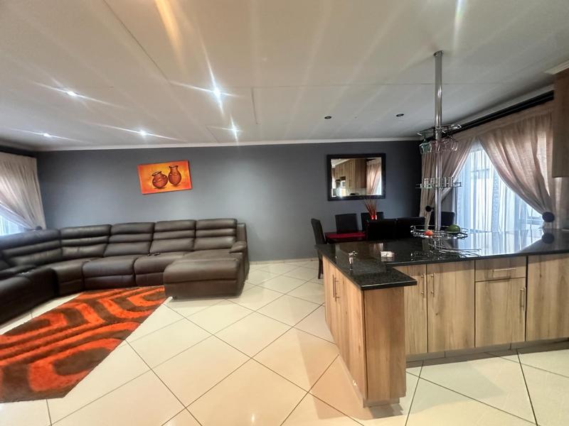 4 Bedroom Property for Sale in Amandasig Gauteng